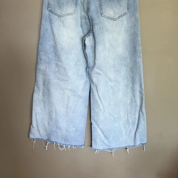๐ Trendy & Stylish High-Waisted Faded/Distressed Wide-Leg Jeans- Sz 28 - Picture 6 of 14